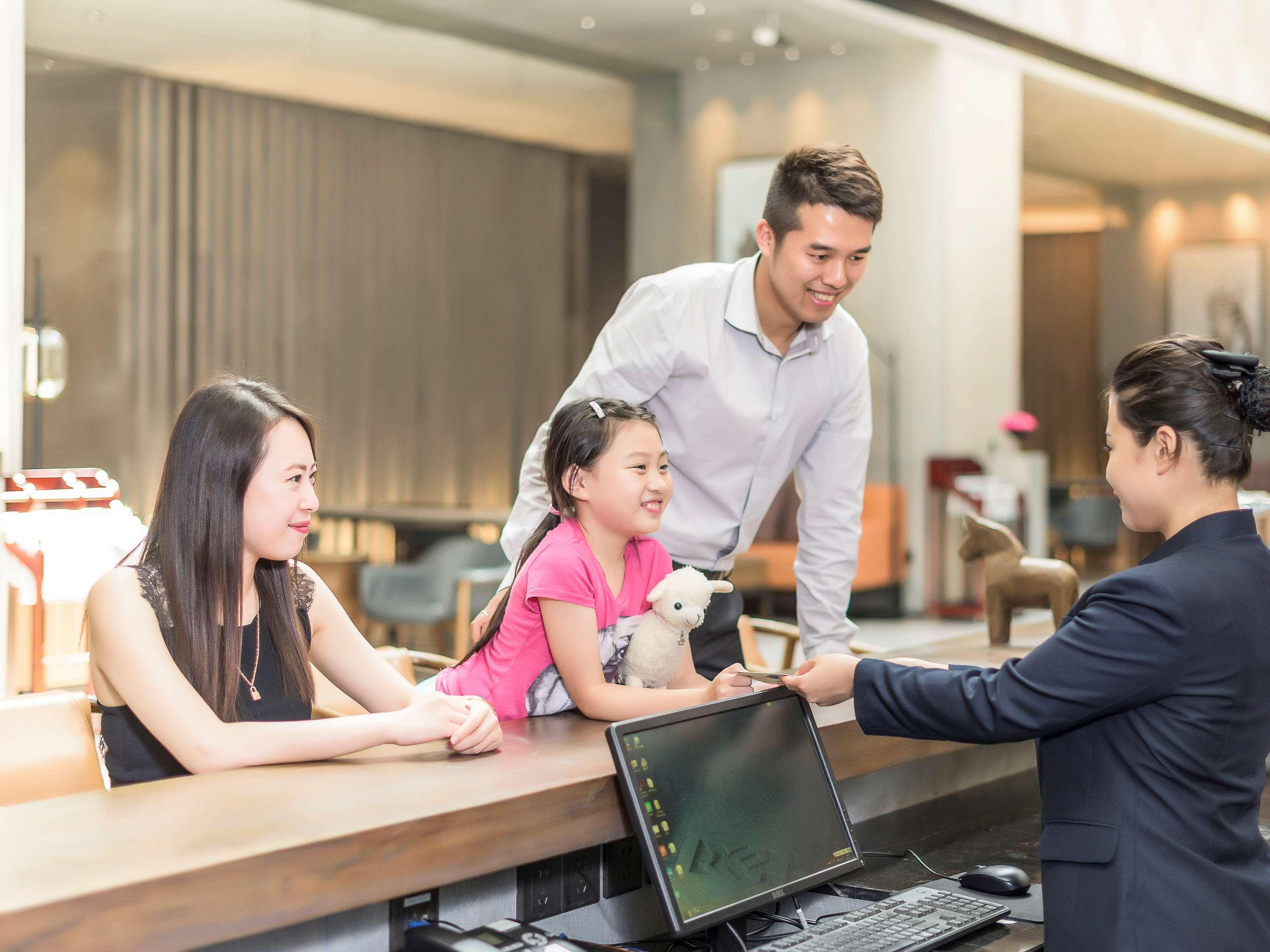 Novotel Shanghai Clover Dış mekan fotoğraf